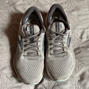 Brooks Adrenaline 21